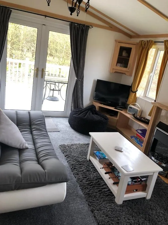 Woodland Lodge With Hot Tub Malton United Kingdom