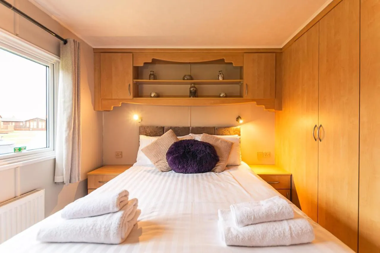 Woodland Lodge With Hot Tub Malton United Kingdom